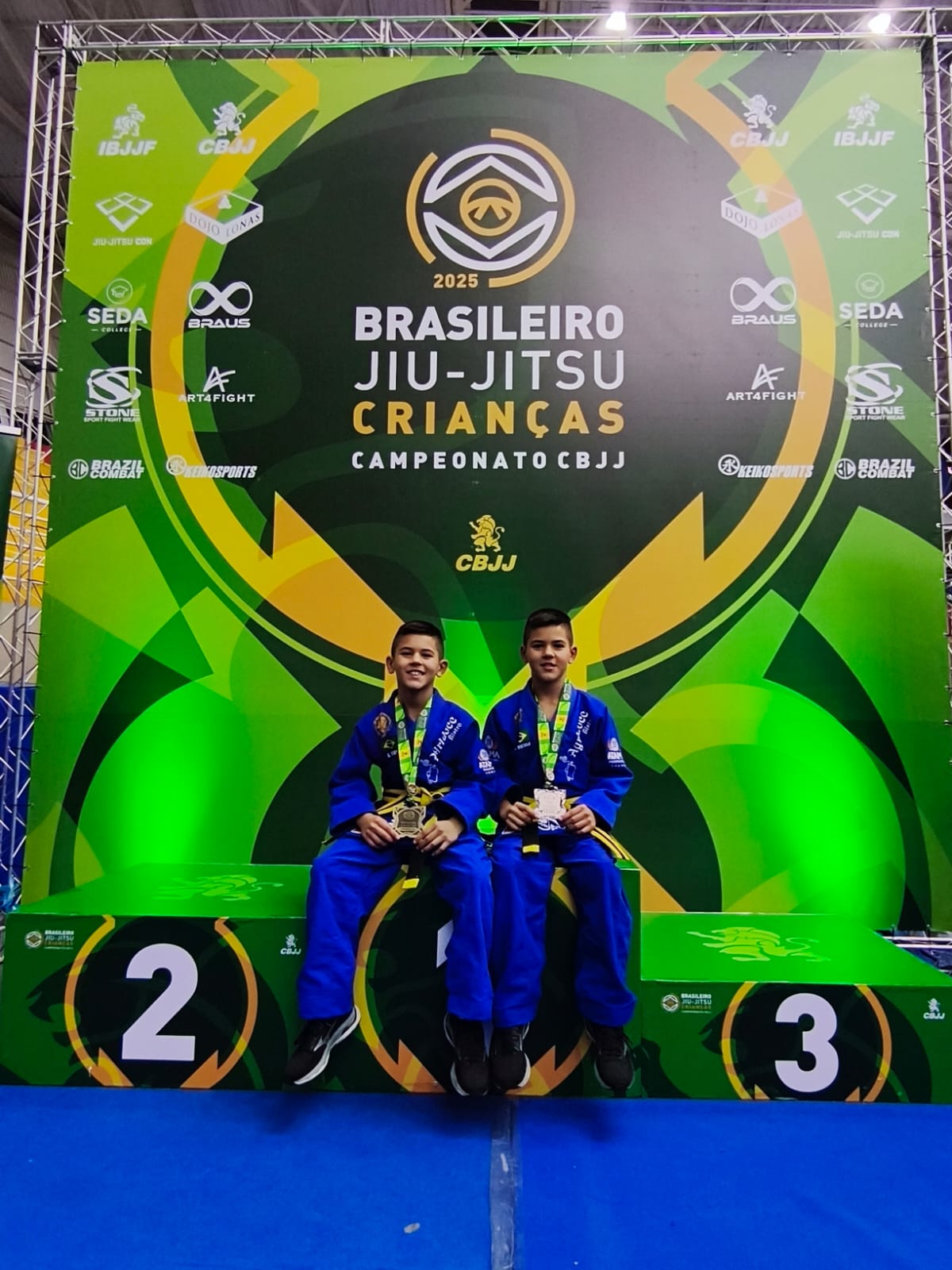 Irmãos Augusto e Gabriel Vieira conquistam medalhas no Brasileiro de Jiu-Jitsu em São Paulo